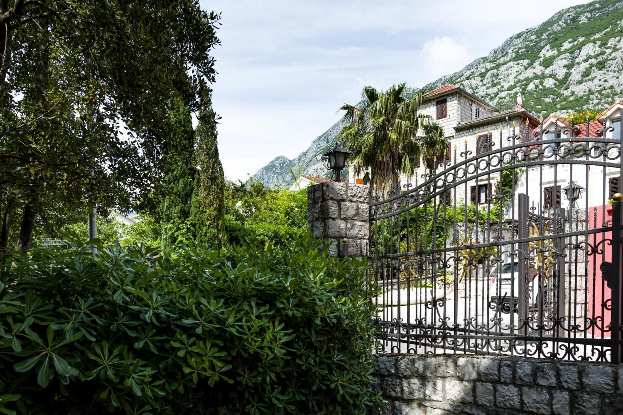 Andrea Lux Kotor Exterior foto